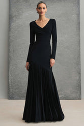 Schwarzs Langes Ballkleid mit V-Ausschnitt und Rüschen